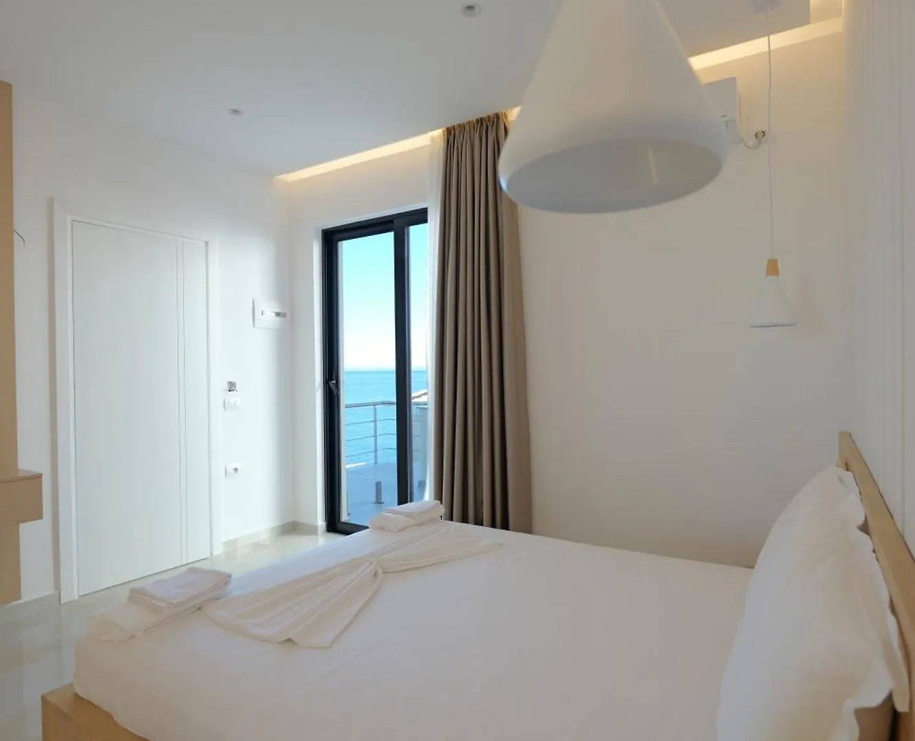 Villa Xhefri Sarande